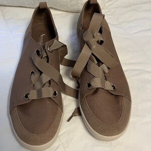 Koolaburra Women's Brown Sneakers